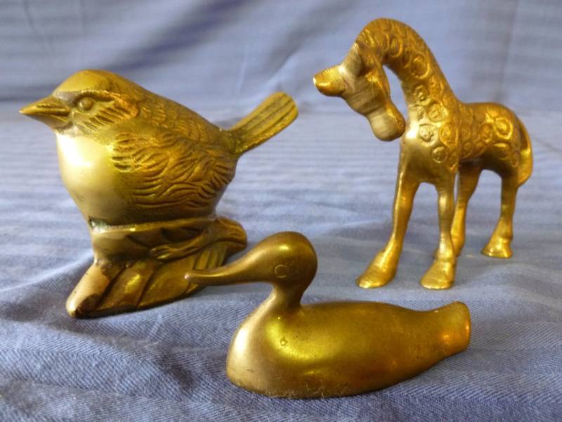 lot 115 image: Cast Brass Figurines