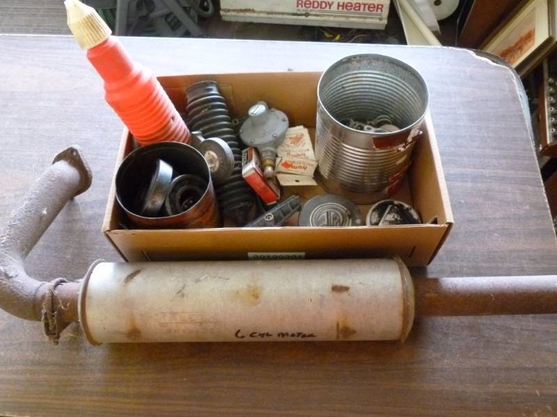 lot 125 image: Farm And Shop Items
