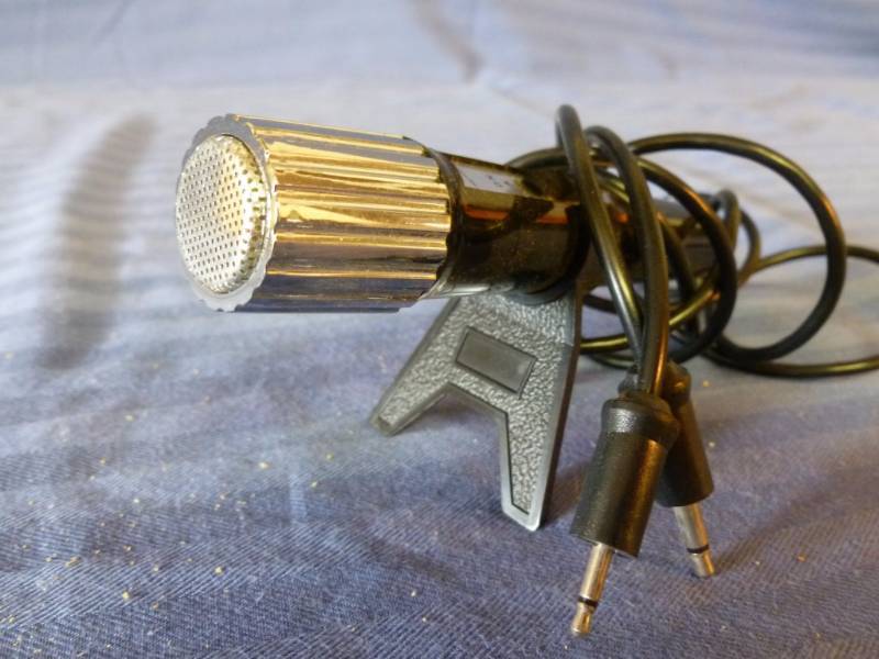 lot 144 image: Vintage Microphone