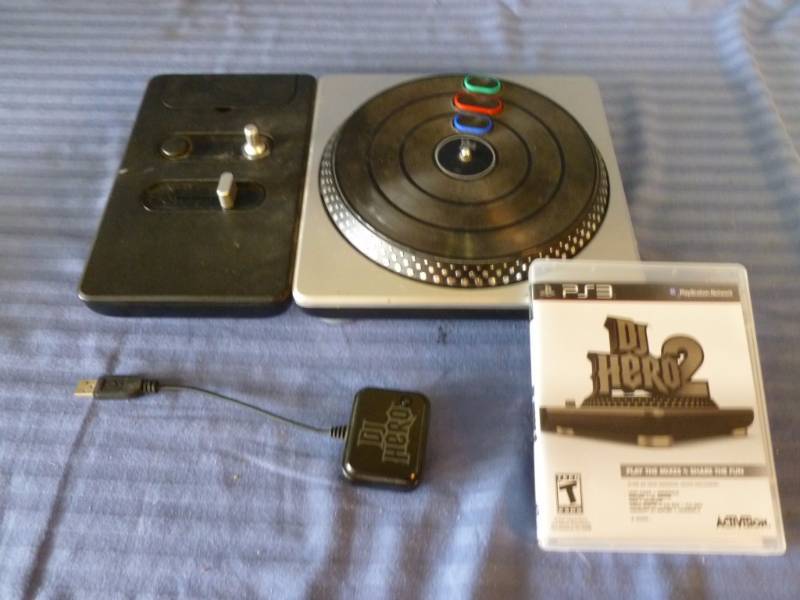 lot 157 image: Playstation DJ Hero Turntable