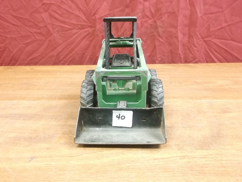 Vintage ERTL John Deere Skidloader