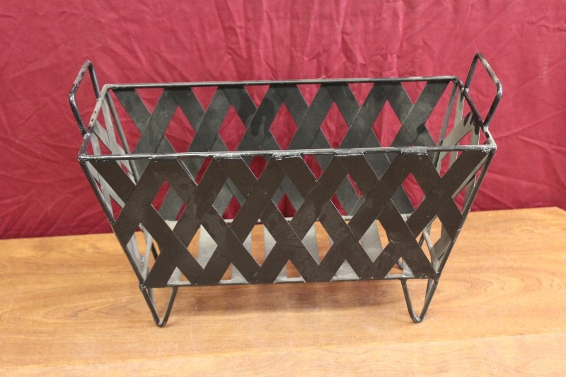 Metal Basket  Magizine Rack