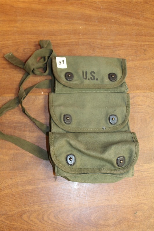 WWII 3 Pocket Gernade Holder