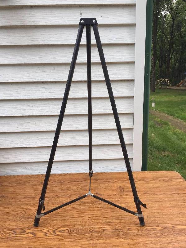Expandable Tripod Stand
