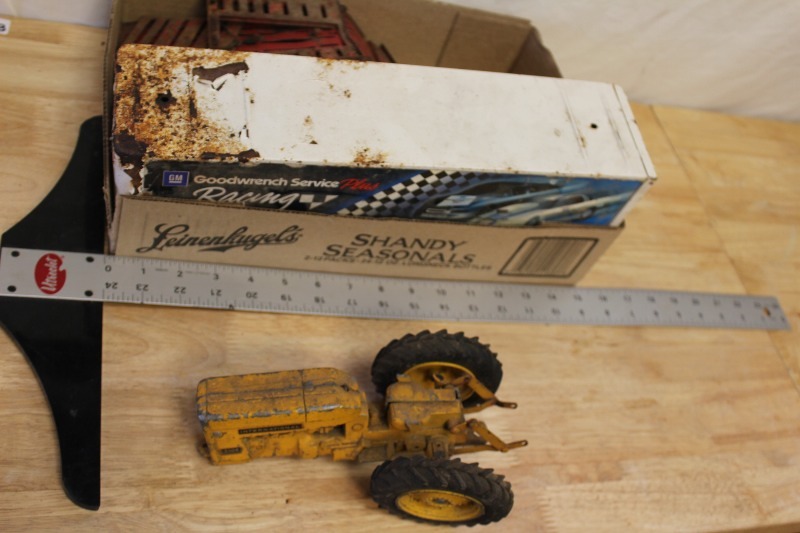 lot 94 image: Parts or Repair Lot