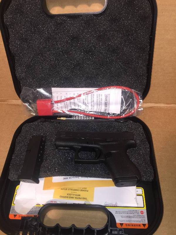 lot 22 image: Glock G42 Semi-auto .380 Pistol