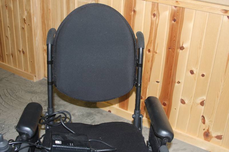 Quantum 610 Power Wheel Chair