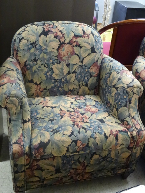 Cushioned Chair
