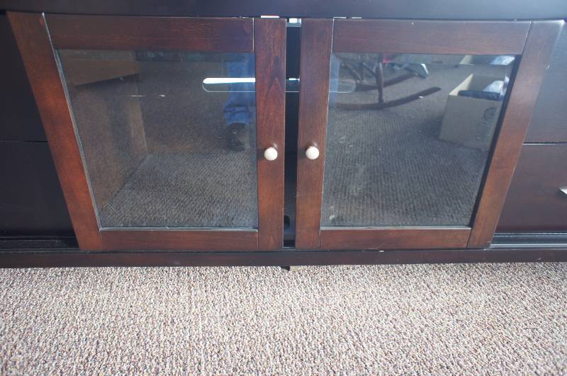 Elegant Style Entertainment Console