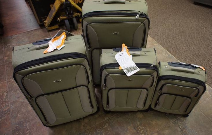 Rockland 4pc Spinner Luggage Set