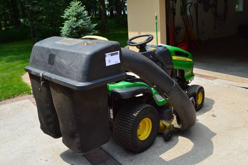 John Deere LA145 100 Series 4 Speed; 2 Bag Bagger For 42" & 48" Mower