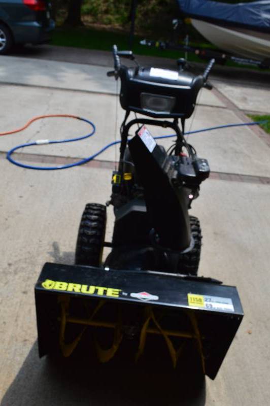 Brute By Briggs & Stratton Snowblower; Model 9000D; 450 Series; 1150