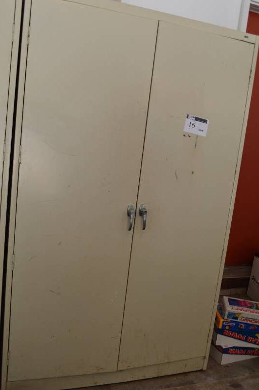 lot 16 image: Tennsco Brand Metal Utility Unit Beige Color 4 Adjustable Shelves 79 x 48 x 24.