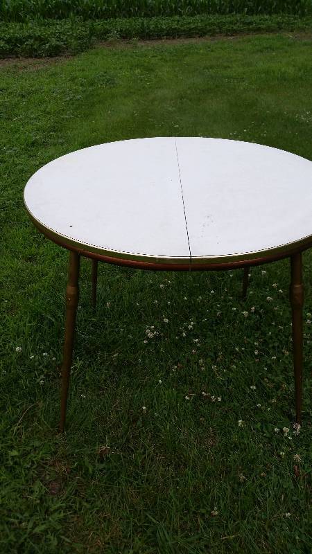 Round Table
