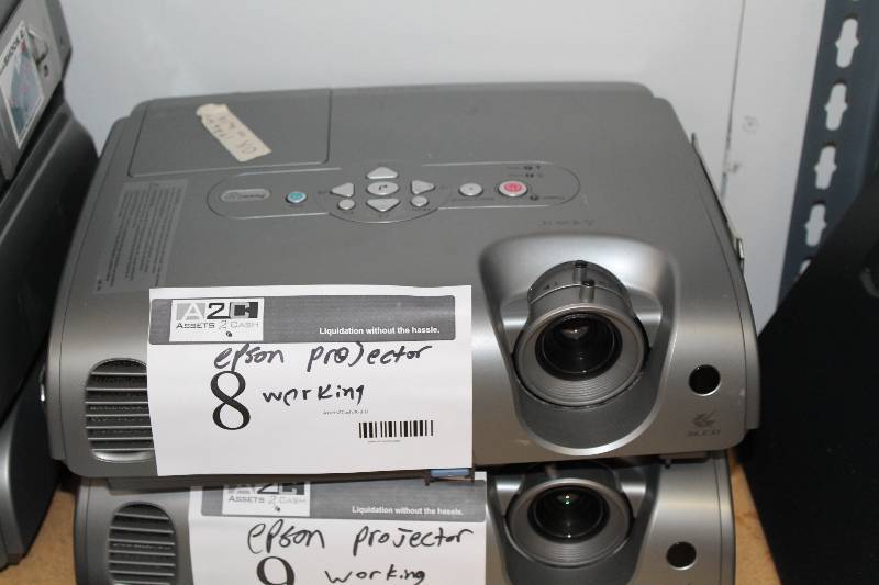 lot 8 image: Epson Powerlite 82c Multimedia LCD Projector 1926 Hours on Bulb Tested & Operational.