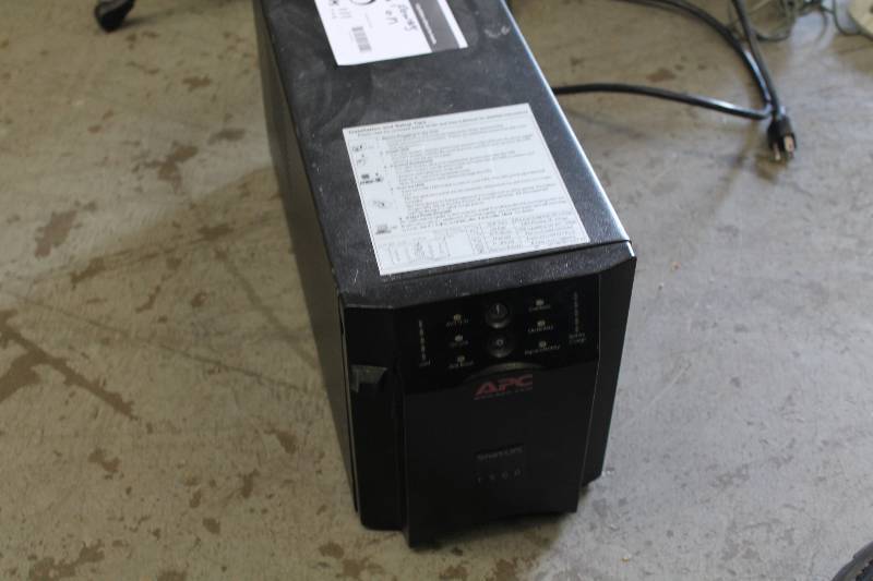 lot 55 image: APC Battery Smart-UPS 1500 Powers On.
