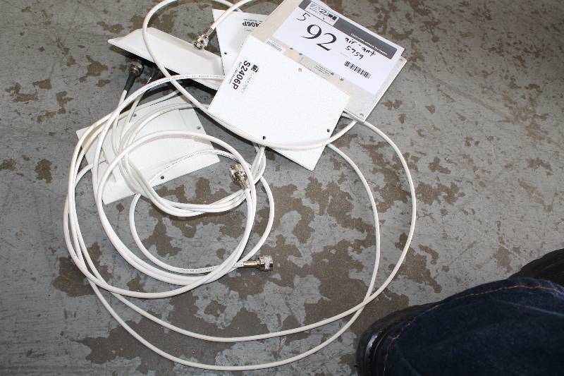 lot 92 image: Lot of (5) CISCO - (AIR-ANT5959) AIRONET CEILING MOUNT ANTENNA.