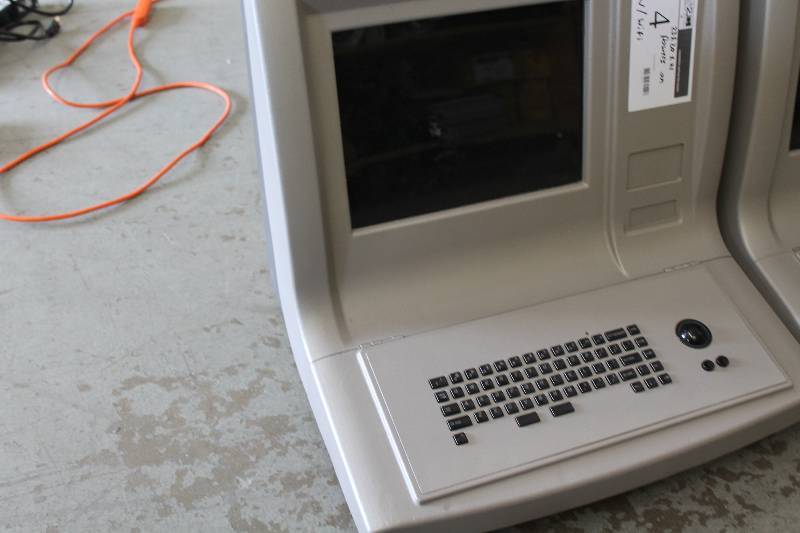 lot 4 image: Olea Information Kiosk 110V60Hz Wi-Fi Capable White keyboard wMonitor 23 x 20 x 21 Powers On,