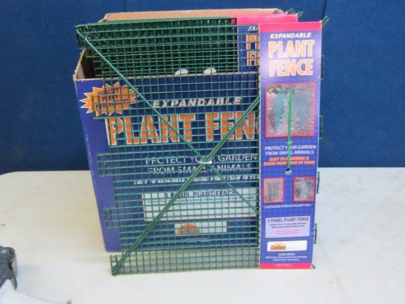 Expandable Plant Fence