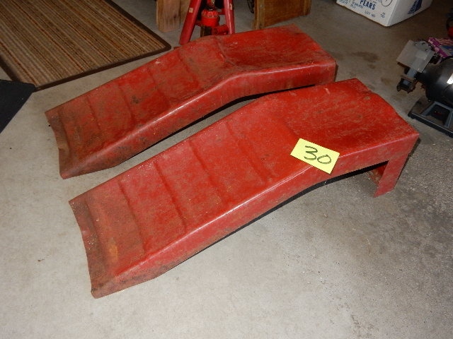 lot 30 image: Car Ramps, 6500 lb capacity