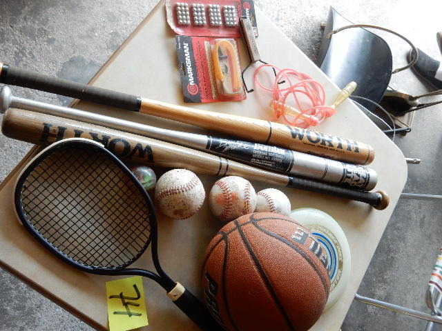 lot 74 image: Misc. Sporting items.. See pictures
