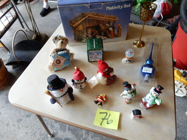 lot 76 image: Misc. Christmas Decorations