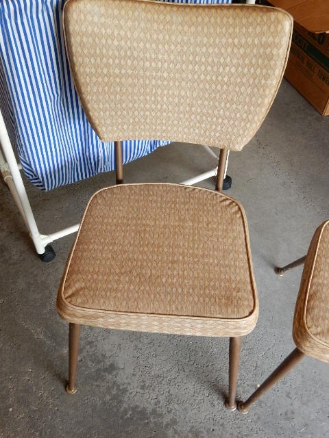 lot 92 image: 2 Mid mod Kitchen Chairs, DAYSTROM..Plastic and cloth Laundry Sorting bin