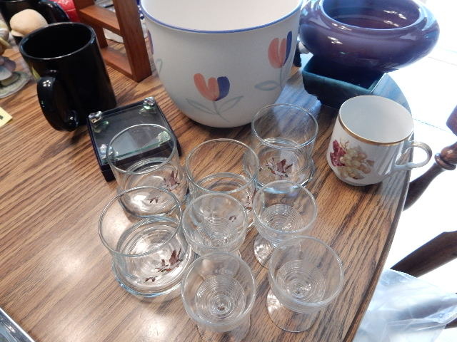 lot 15 image: Misc. Glassware as pictured