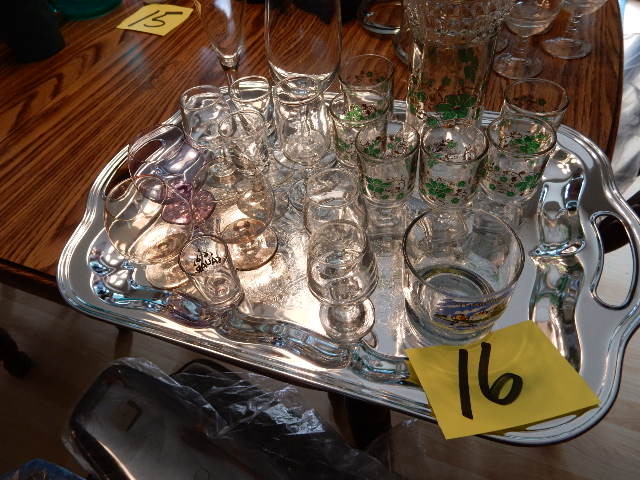 lot 16 image: Chrome and Glassware as pictured.
