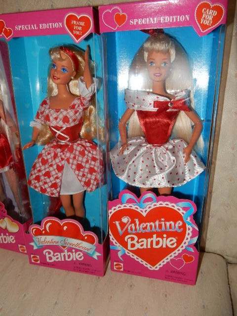 lot 29I image: 6 Seasonal Barbies, New in Boxes