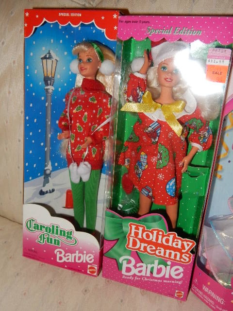 lot 29L image: Target 35th Anniversary Barbie and 4 others and 1 Ken, New in the boxes