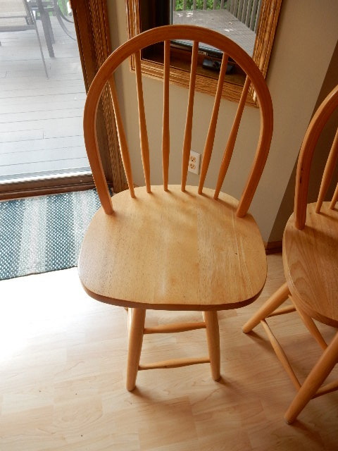 lot 107 image: 2 Pine Swivel Bar Stools