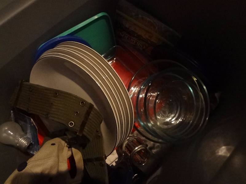 lot 37 image: Kitchen Pyrex