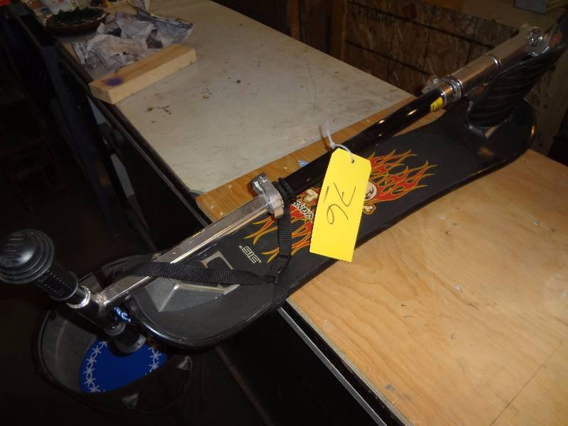 lot 76 image: Fancy Steerable Sno Board