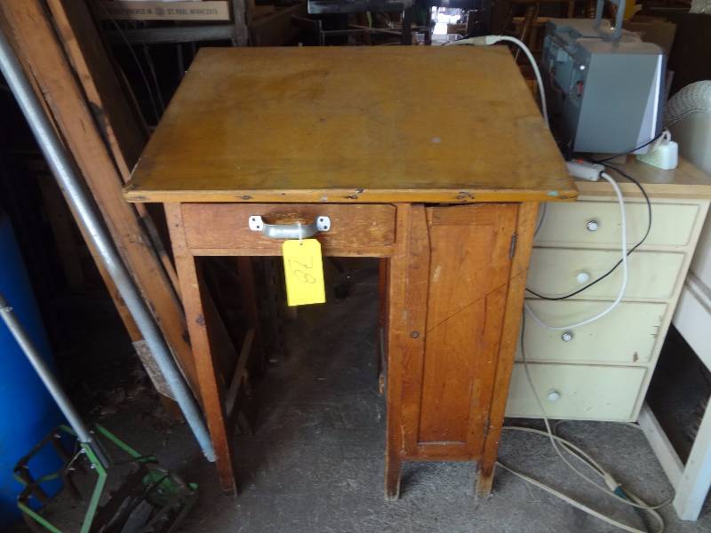 lot 78 image: Primitive Stand Up Desk