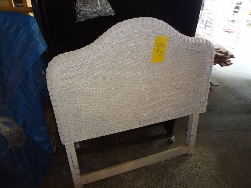 lot 80 image: Single Wicker Head Board