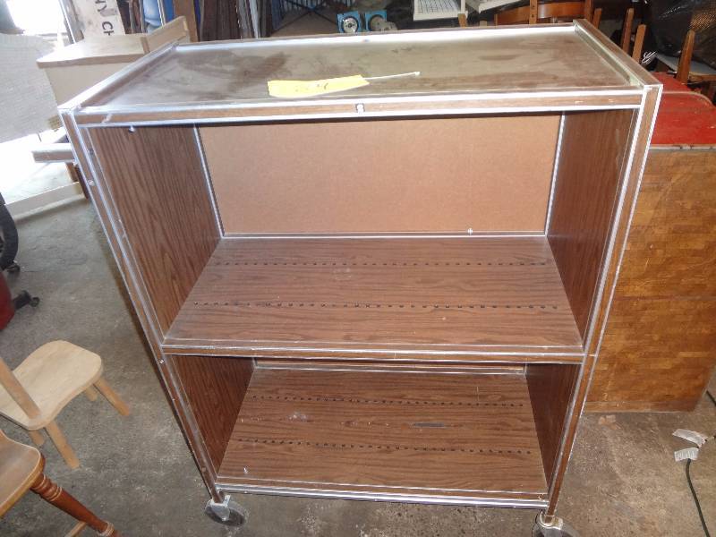 lot 84 image: Metal Rack on Wheels