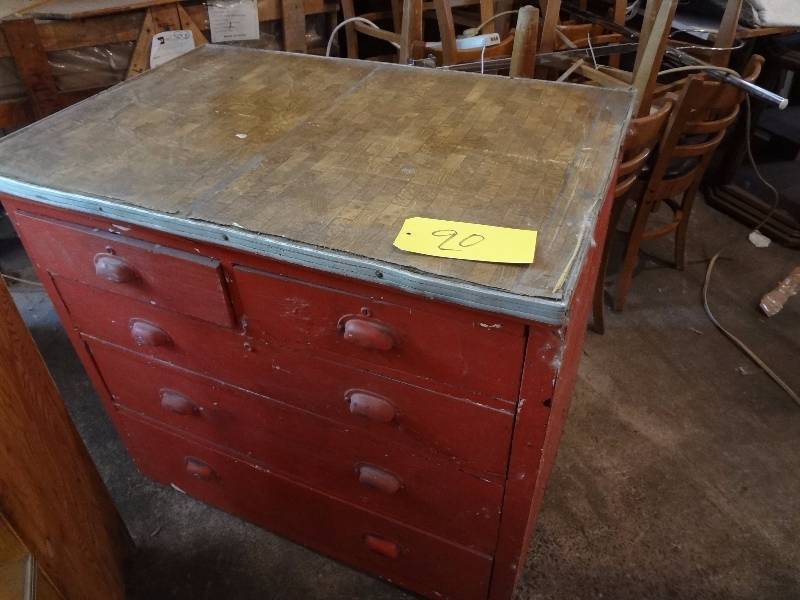 lot 90 image: Big Old Work BenchChest