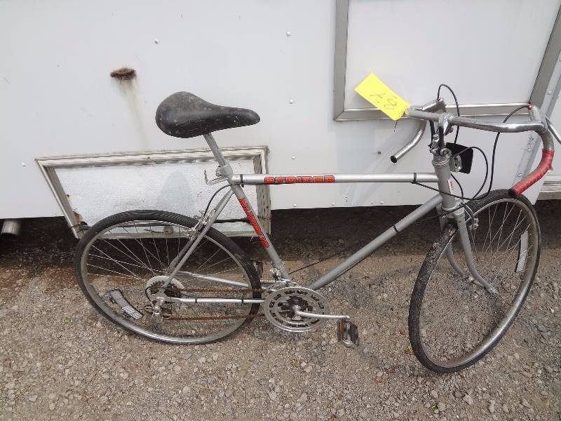 lot 87 image: Bike