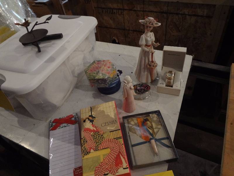 lot 101 image: Fancy Things