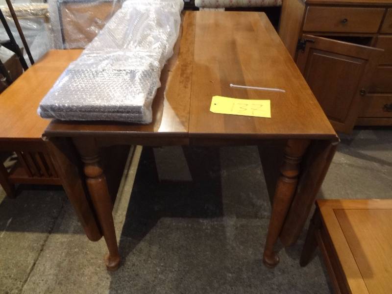 lot 137 image: Drop Leaf Table