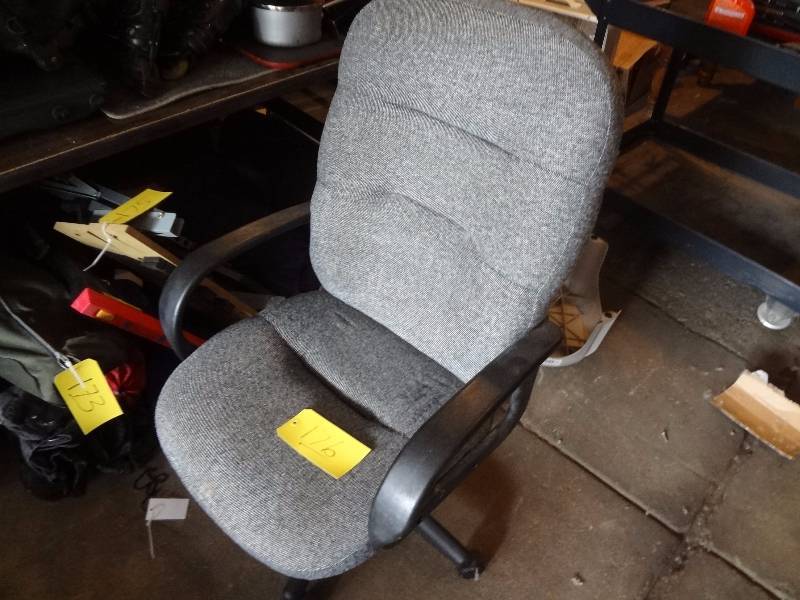 lot 176 image: Office Chair
