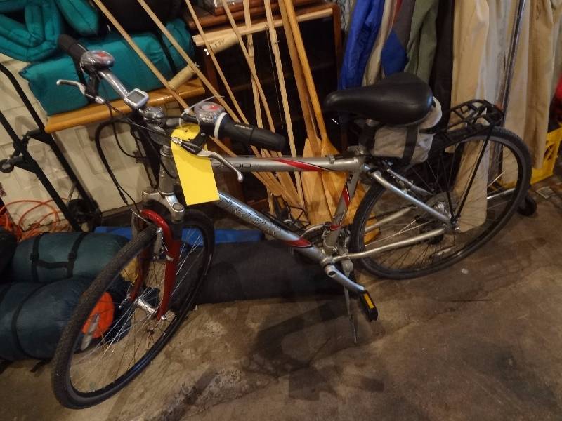 lot 185 image: Trek Bike