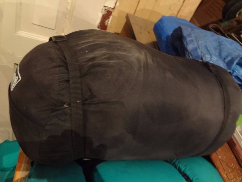 lot 188 image: Tent, sleeping Bags,Ground Mats,air Mattress