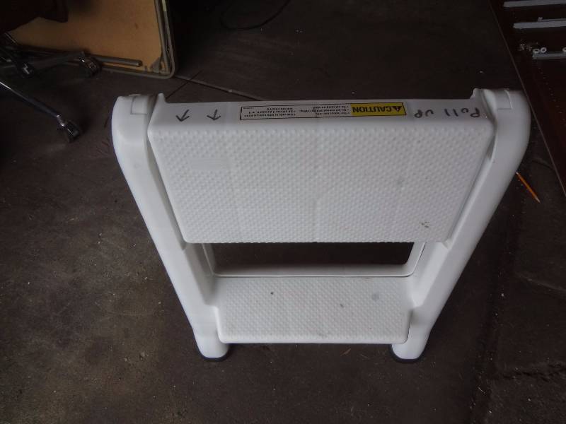 lot 196 image: Lot of Steps and Collapsible Stool