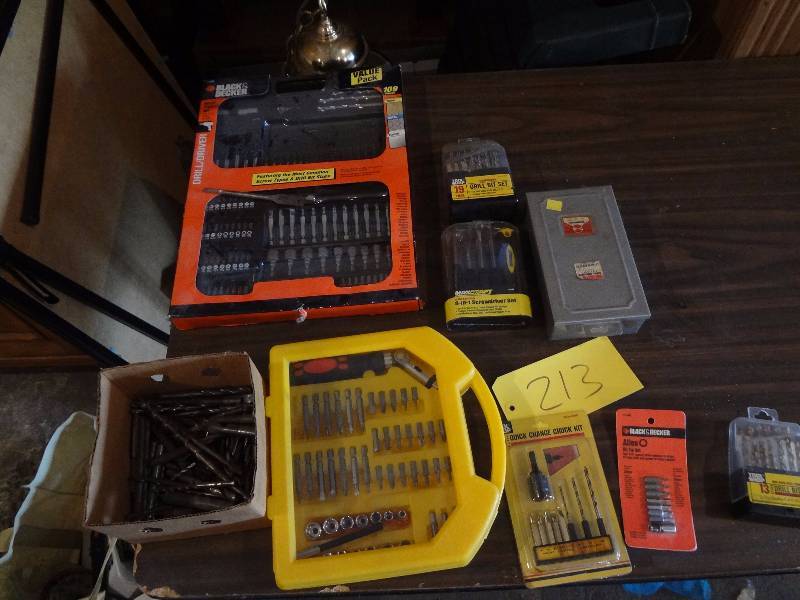 lot 213 image: Large Lot of Bits and drivers