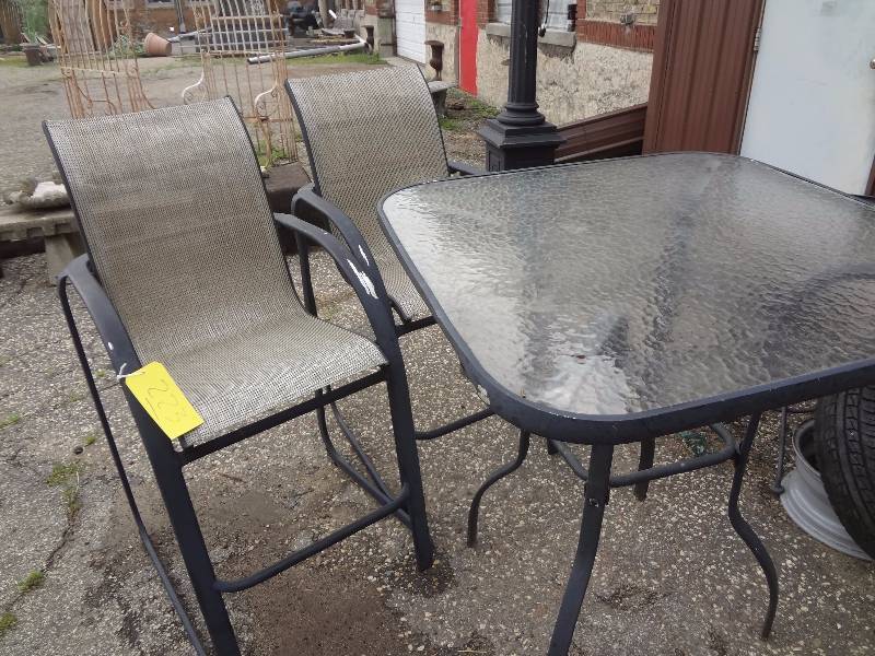 lot 223 image: Tall Table and Chairs
