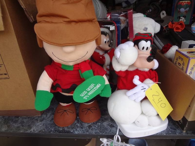 lot 240 image: Animated Snoopy, Charlie Brown