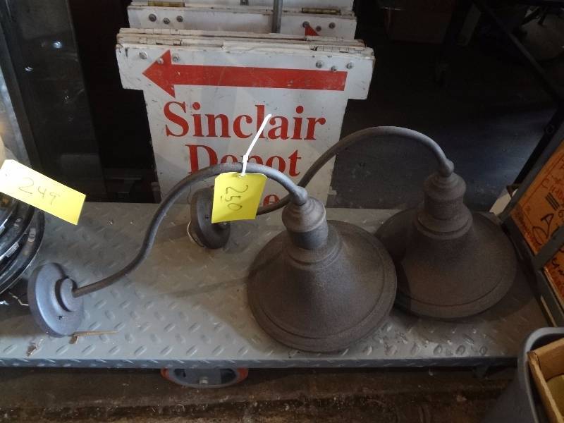 lot 250 image: Pair Large exterior Lights