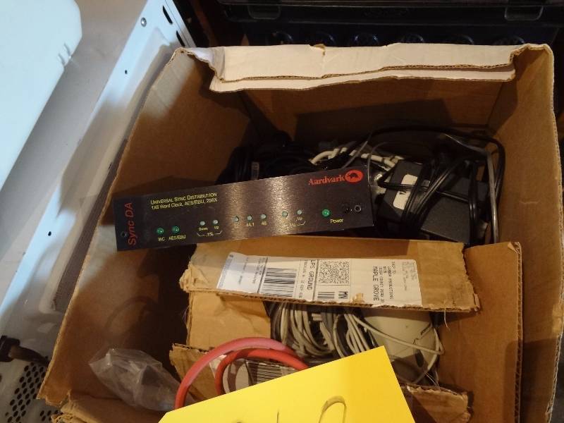 lot 260 image: Ardvark Sync DA, Box of Cables and Transformers